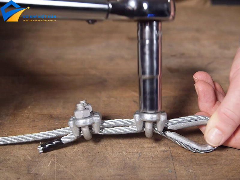 Kẹp cáp là gì? Cách lựa chọn và những lưu ý khi sử dụng