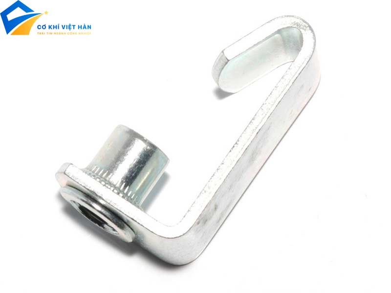 Kẹp xà gồ chữ C là gì? Ứng dụng thực tế của kẹp xà gồ chữ C