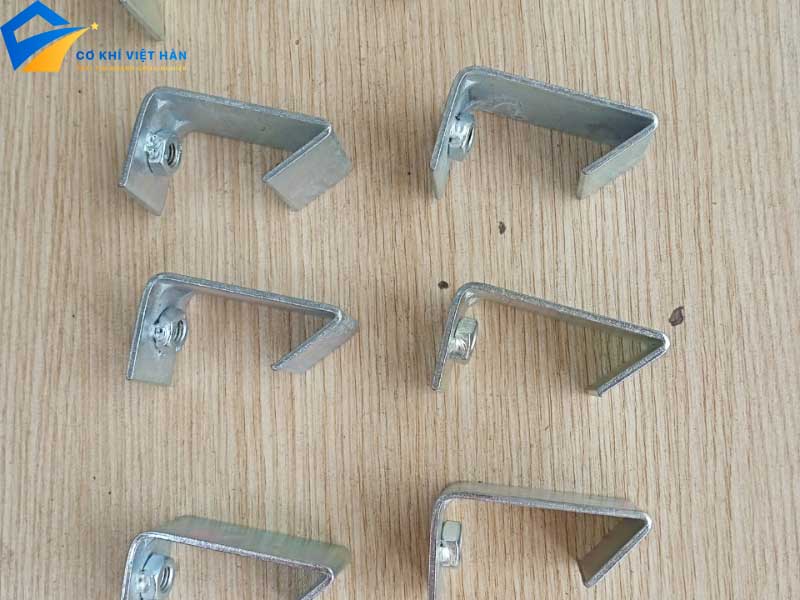 Kẹp xà gồ chữ Z