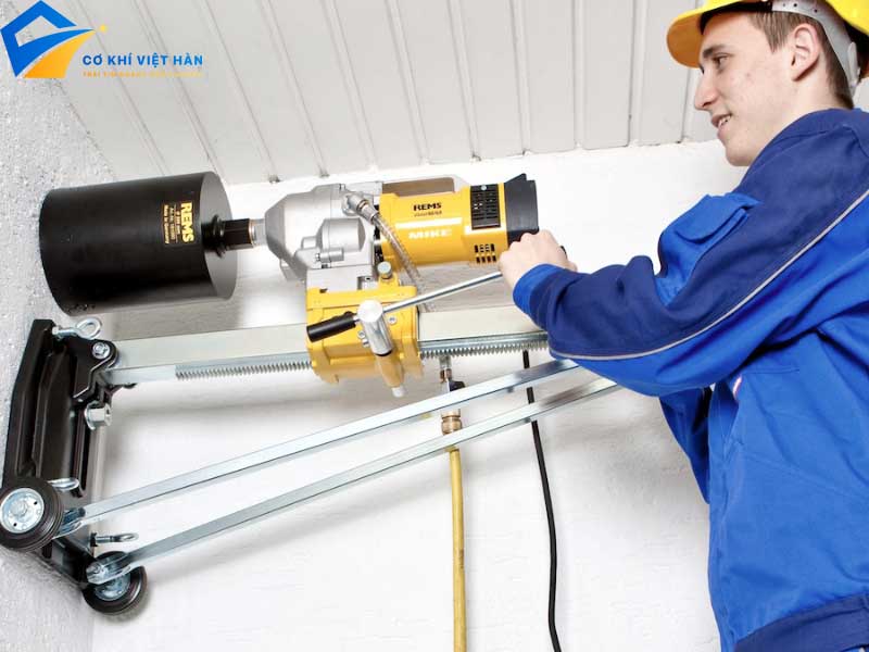 Máy khoan bê tông và khoan rút lõi bê tông