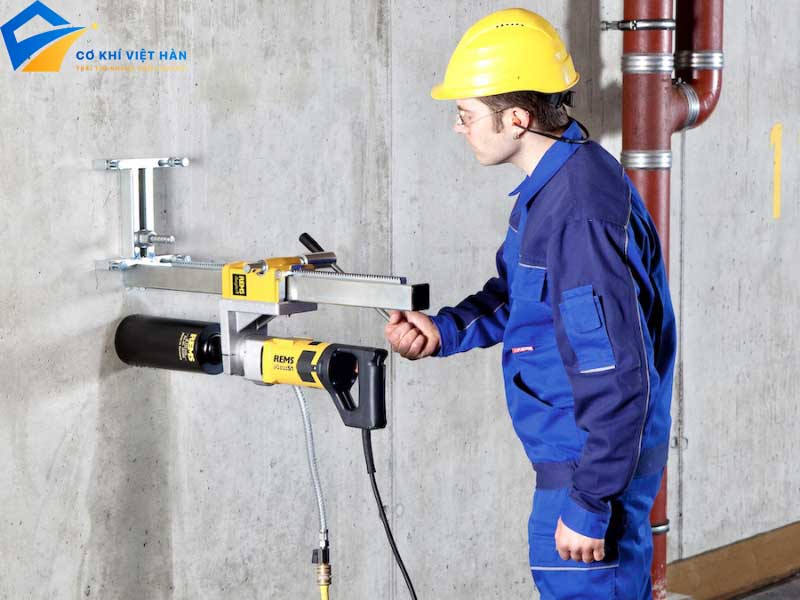 Máy khoan bê tông và khoan rút lõi bê tông